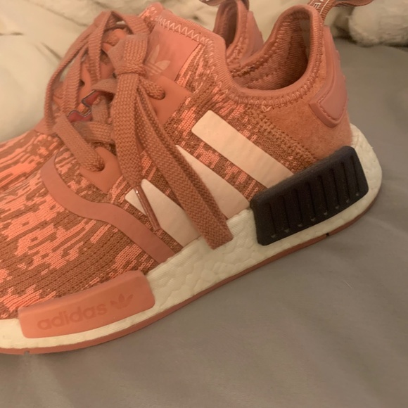 Nike NMD - Picture 2 of 3